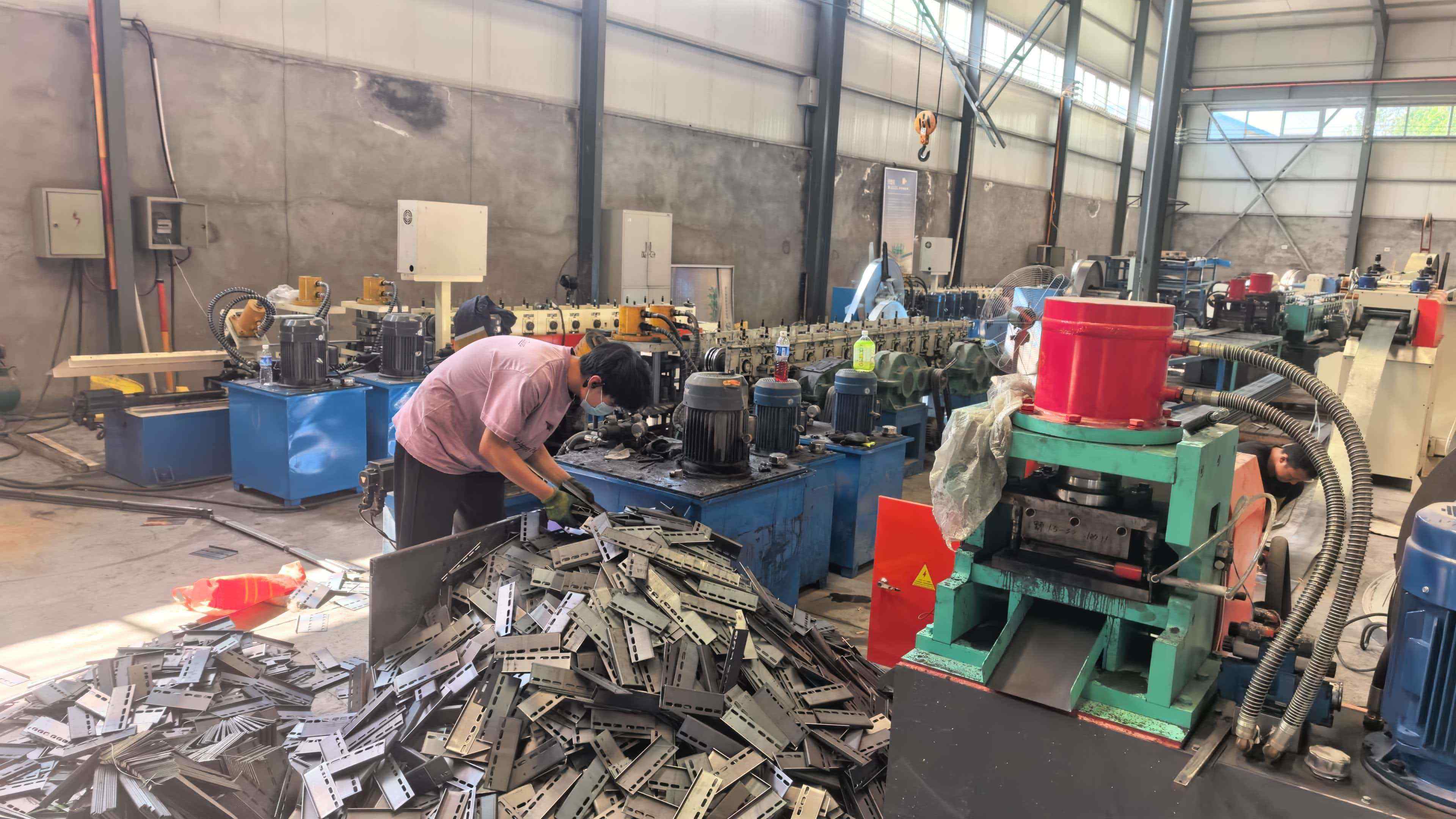 天津不锈钢桥架锌铝镁桥架 - 方案